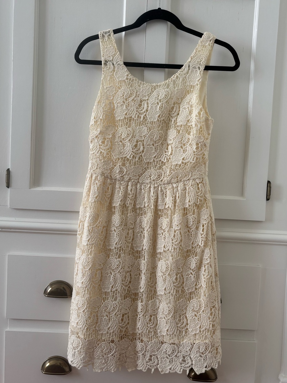 Cream Lace Sleeveless Dress